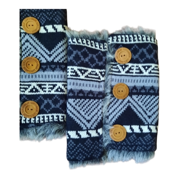 Muk Luks reversible faux fur Southwestern Aztec sweater boot covers/leg warmers - Picture 3 of 7